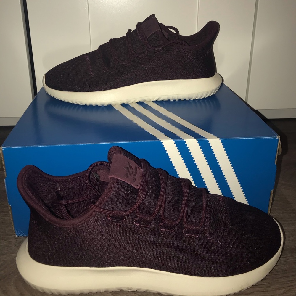 Women’s adidas turbo boost sneakers!!